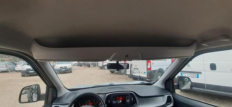 Usata Fiat Doblò 119 CV (87 kW) 2017 Grigio Monovolume