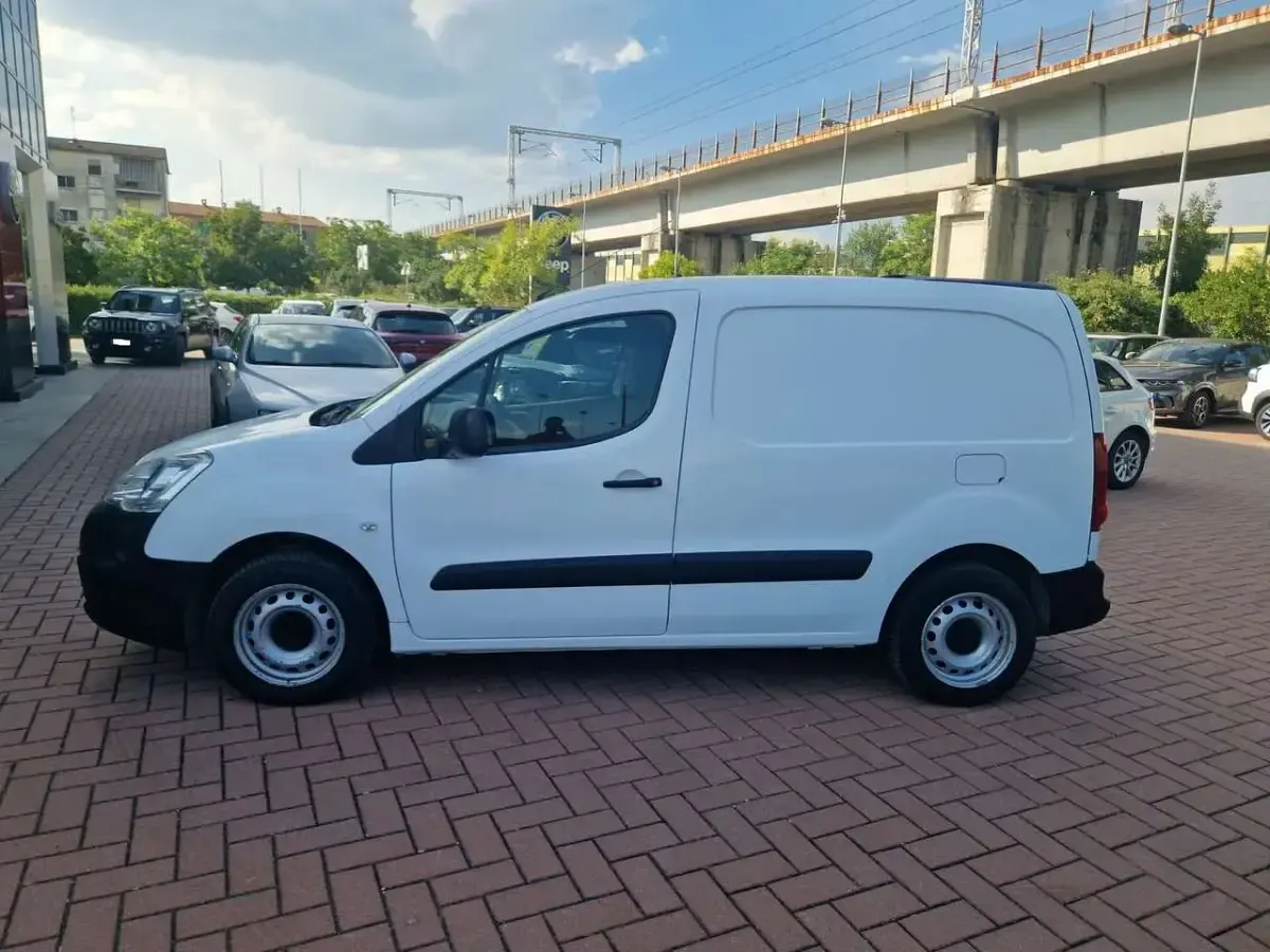 Usata Citroën Berlingo Feel 99 CV (72 kW) 2017 Bianco Monovolume