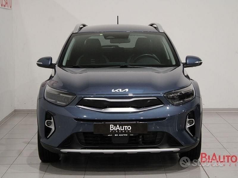 Usata Kia Stonic 100 CV (73 kW) 2023 Grigio SUV
