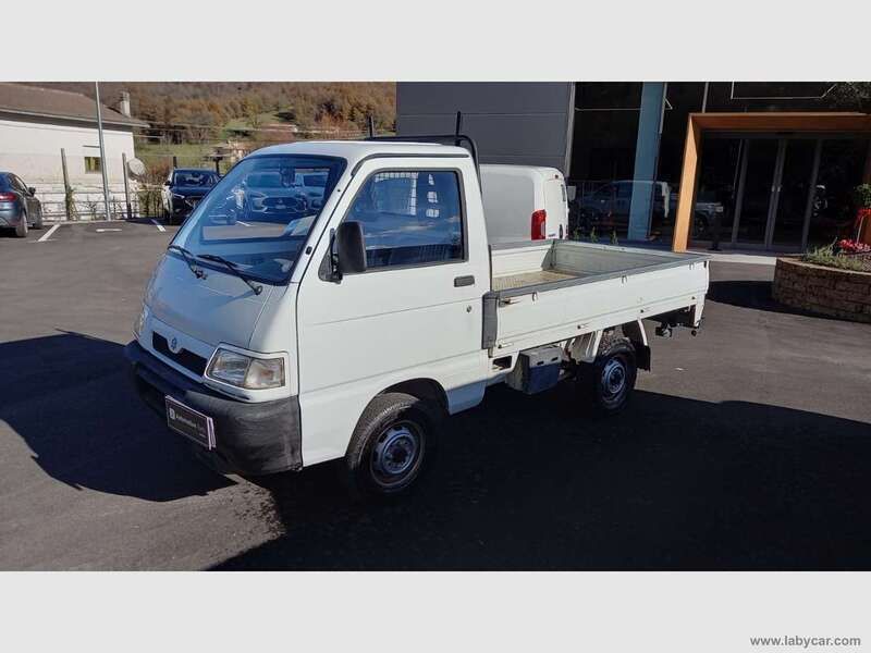 Bianco Usata 2004 Piaggio Porter Furgone | 6500 € (Buon prezzo) - Immagine 1/4
