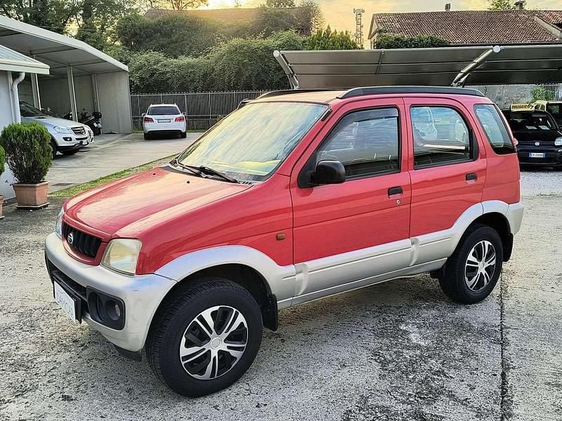 Rosso Usata 2002 Daihatsu Terios SUV | 4300 € (Buon prezzo) - Immagine 1/4