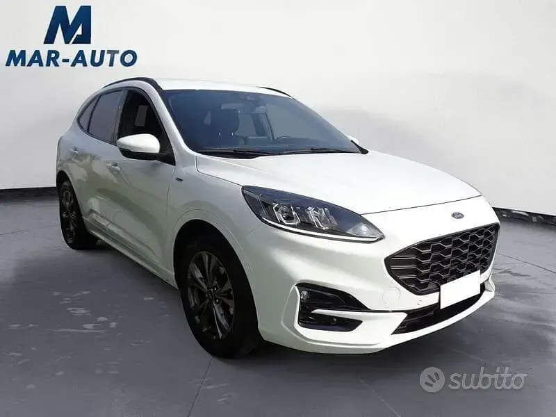 Usata Ford Kuga ST-Line 190 CV (139 kW) 2022 Bianco SUV