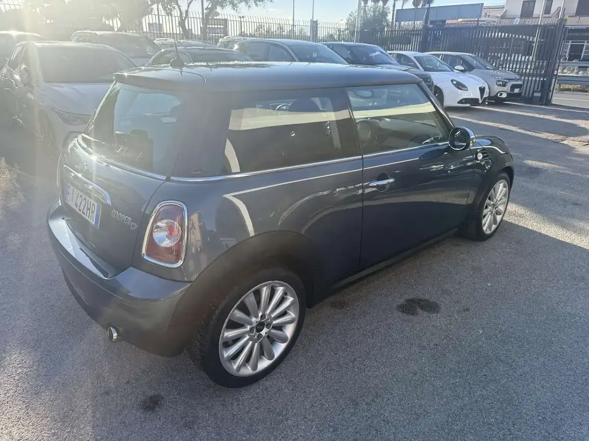 Usata Mini Cooper D 111 CV (81 kW) 2011 Blu/azzurro Utilitaria