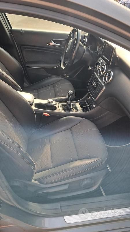 Usata Mercedes A200 156 CV (114 kW) 2013 Grigio Berlina