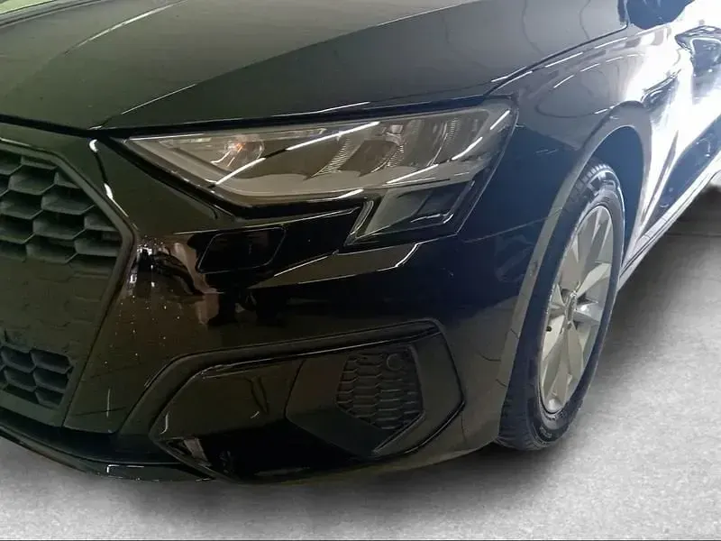 Usata Audi A3 Sportback 116 CV (85 kW) 2023 Nero Utilitaria