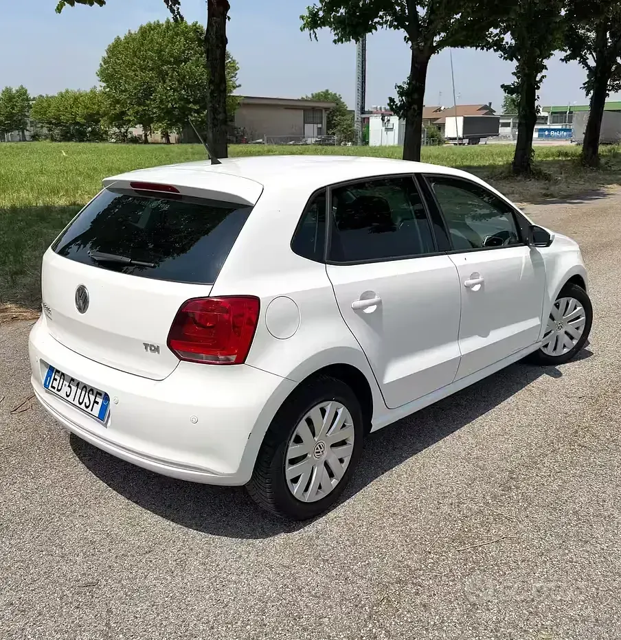 Usata VW Polo Comfortline 75 CV (55 kW) 2010 Bianco Utilitaria