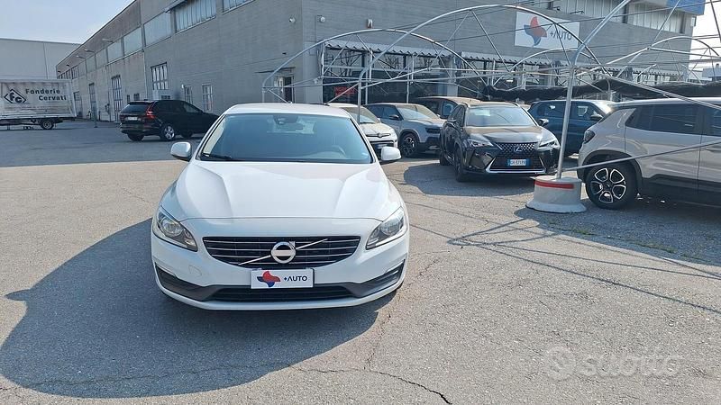 Usata Volvo V60 Business Edition 115 CV (84 kW) 2014 Bianco Station wagon
