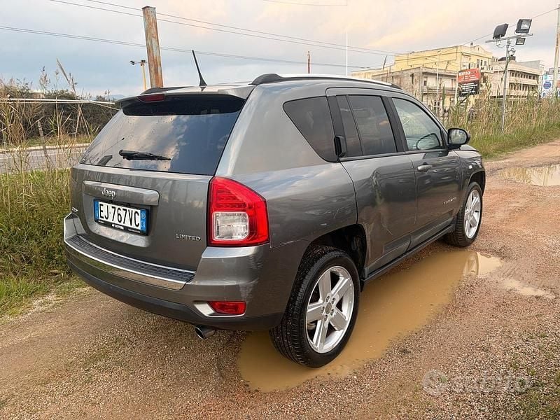 Usata Jeep Compass Limited 136 CV (100 kW) 2011 Grigio SUV