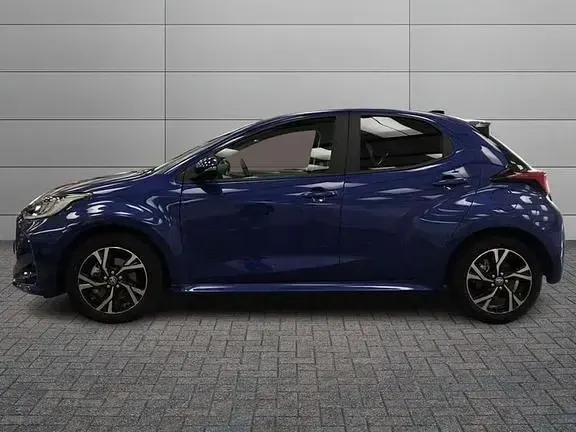 Usata Toyota Yaris Hybrid Trend 116 CV (85 kW) 2025 Blu Berlina