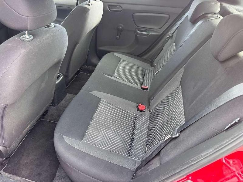 Second-hand Nissan Micra Acenta 90 CP (66 kW) 2018 Roșu Hatchback