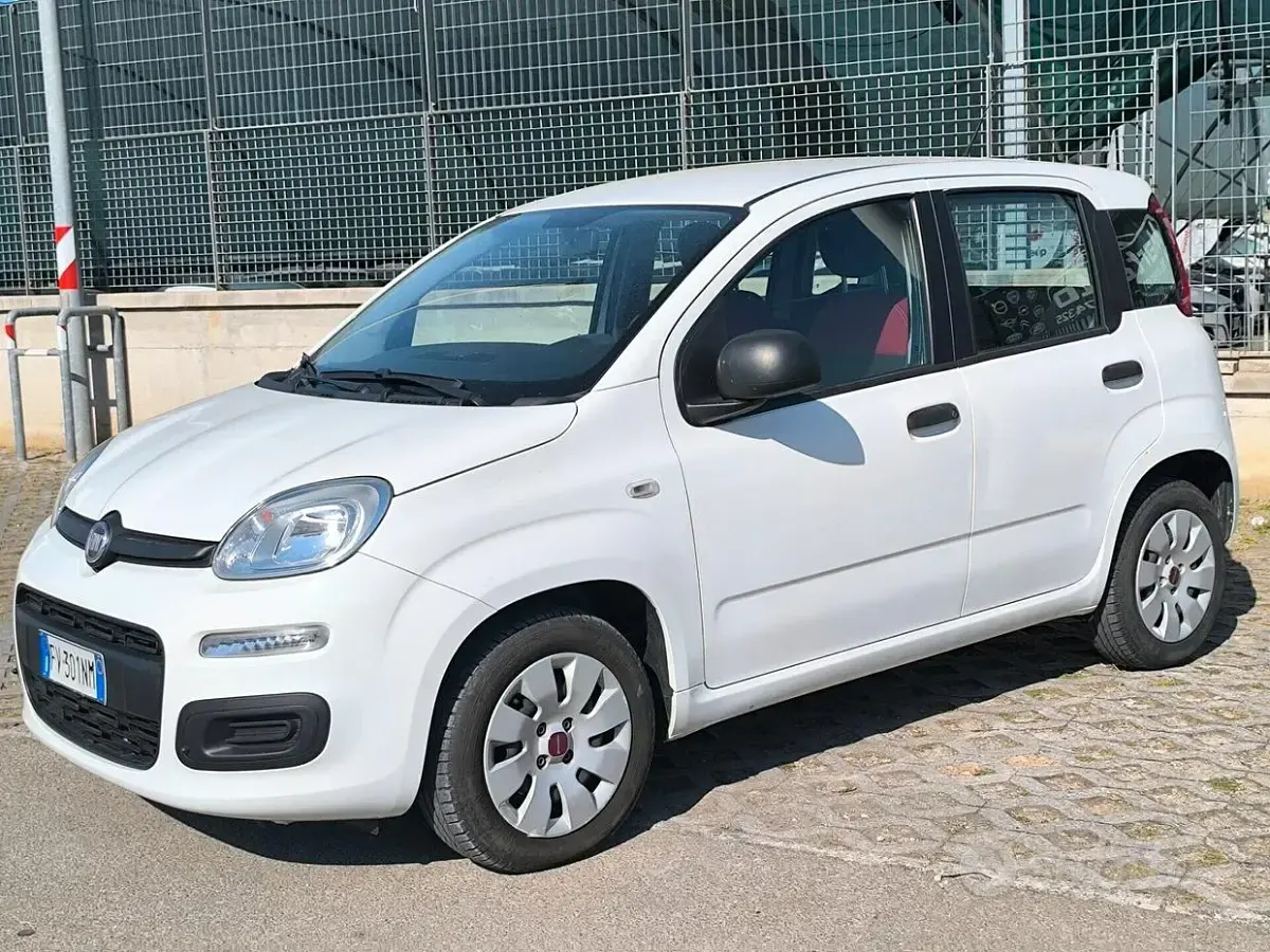 Usata Fiat Panda Easy 69 CV (50 kW) 2019 Bianco Utilitaria