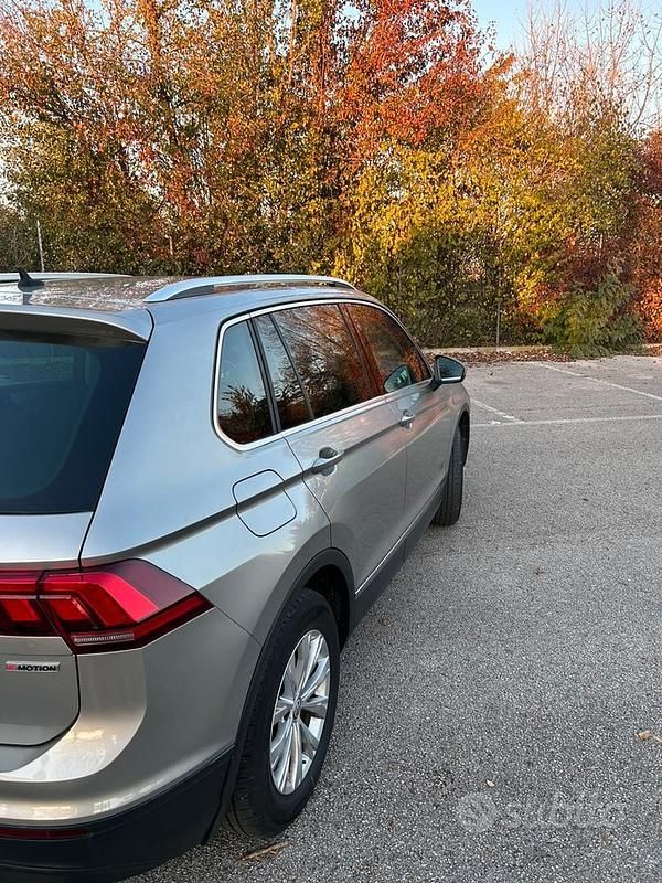 Gebraucht VW Tiguan 150 PS (110 kW) 2018 Grau SUV