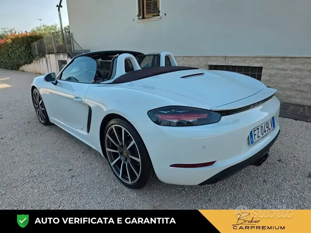 Usata Porsche 718 349 CV (256 kW) 2019 Bianco Cabrio
