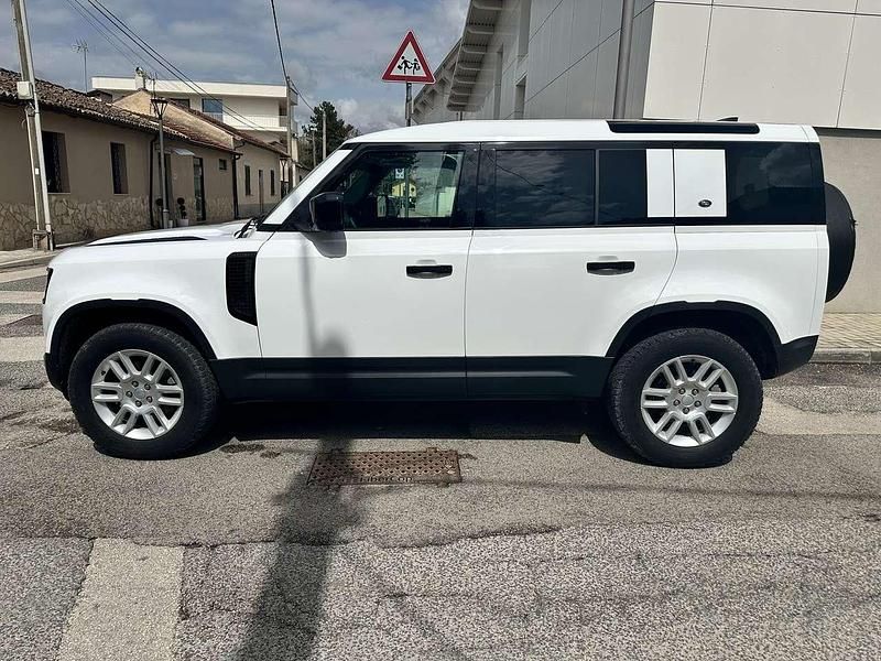 Usata Land Rover Defender S 200 CV (147 kW) 2021 Bianco SUV