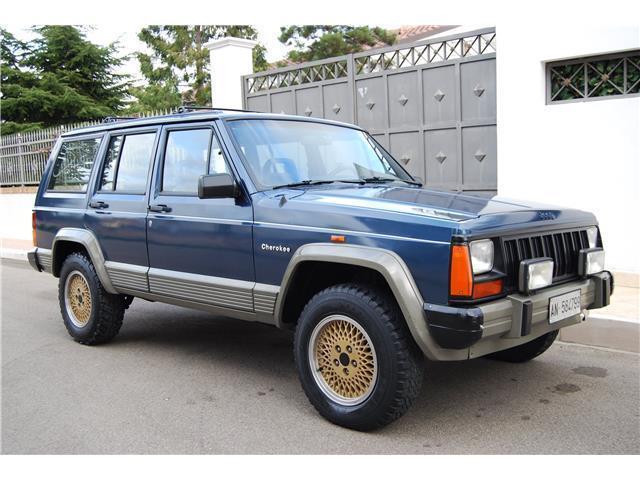 Sold Jeep Cherokee 2.1 turbodiesel. used cars for sale