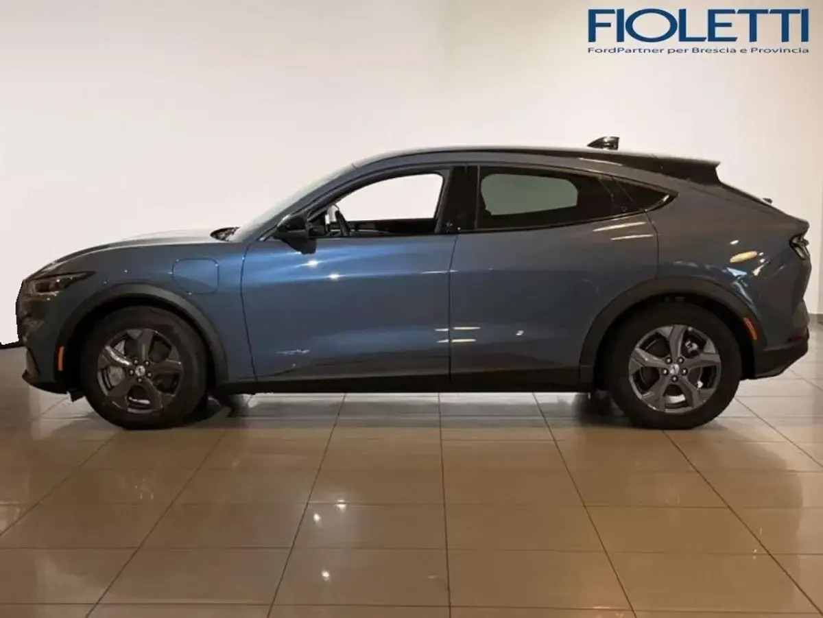 Usata Ford Mustang Mach-E 197 kW (269 CV) 2023 Blu/azzurro SUV