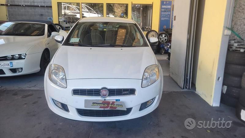 Usata Fiat Bravo Emotion 120 CV (88 kW) 2009 Bianco Utilitaria