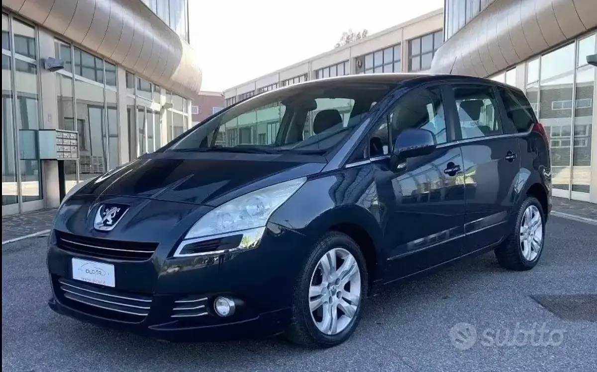 Gebraucht Peugeot 5008 112 PS (82 kW) 2011 Van / Kleinbus
