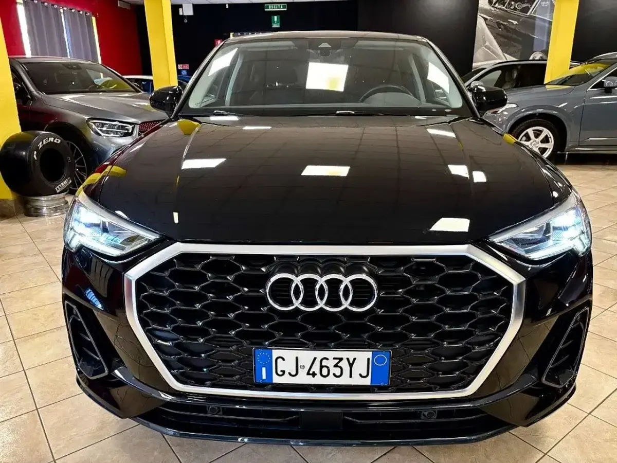 Usata Audi Q3 Sportback Ambiente 150 CV (110 kW) 2022 Nero SUV