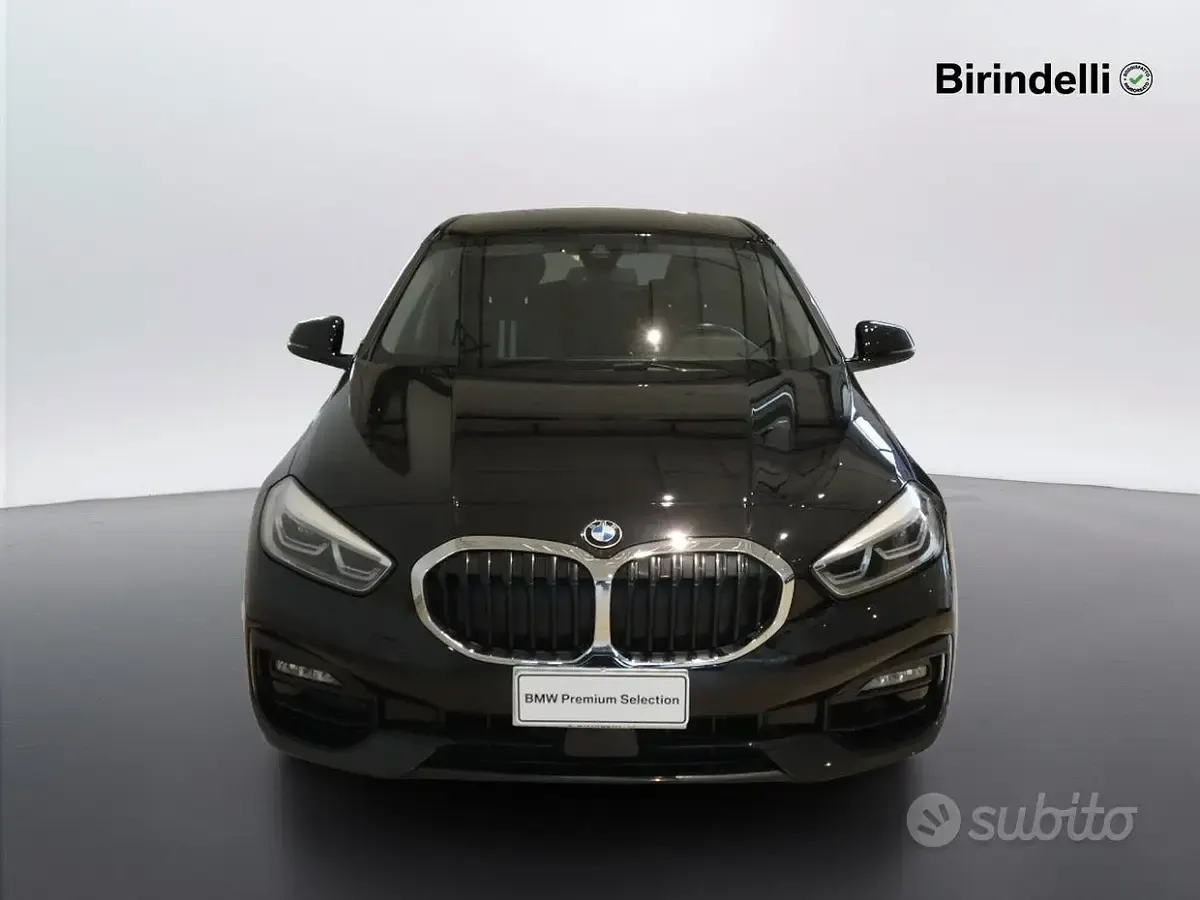 Usata BMW 118 Sport Line 140 CV (102 kW) 2019 Nero Utilitaria