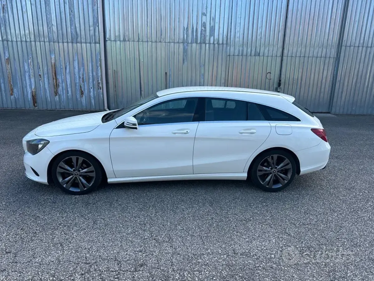 Usata Mercedes CLA200 Premium 136 CV (100 kW) 2019 Bianco Coupé