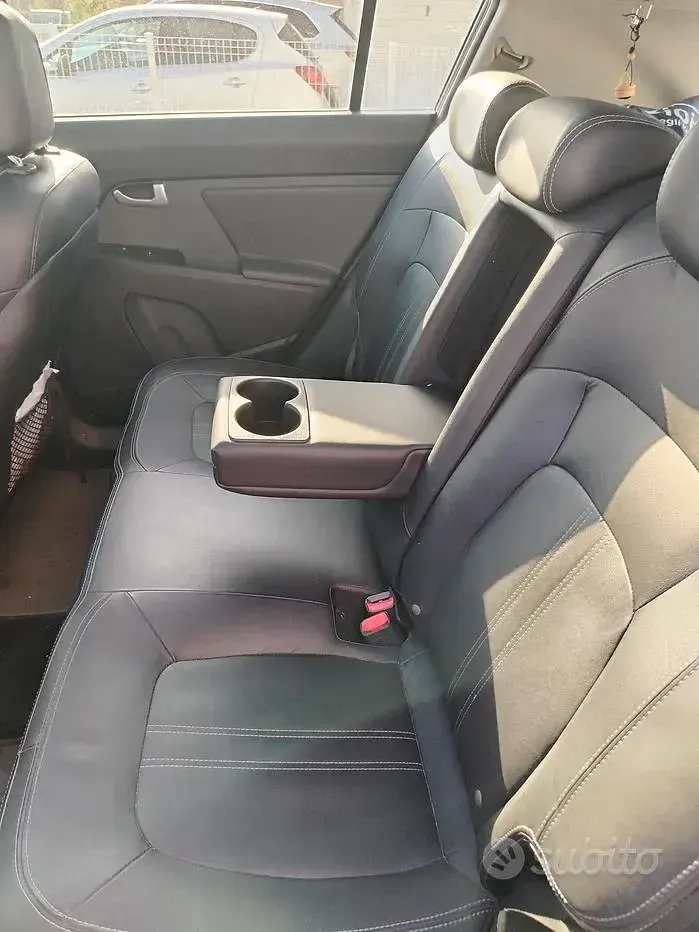 Usata Kia Sportage Active 116 CV (85 kW) 2011 Grigio SUV