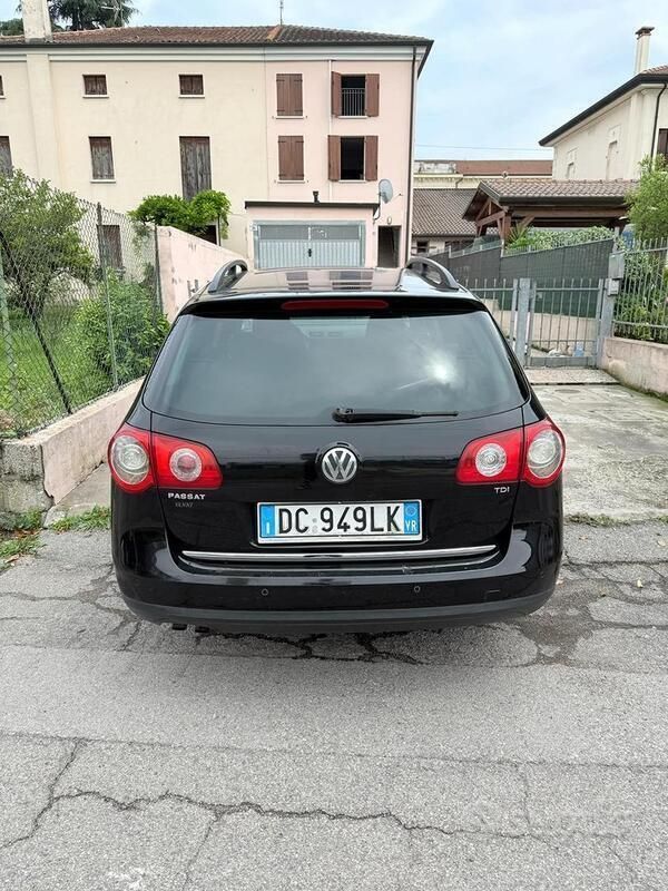 Usata VW Passat 109 CV (80 kW) 2007 Nero Berlina