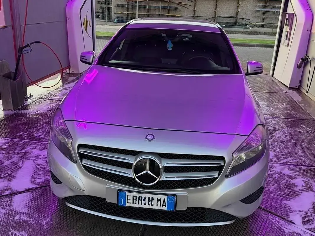 Usata Mercedes A180 Premium 109 CV (80 kW) 2013 Grigio Utilitaria