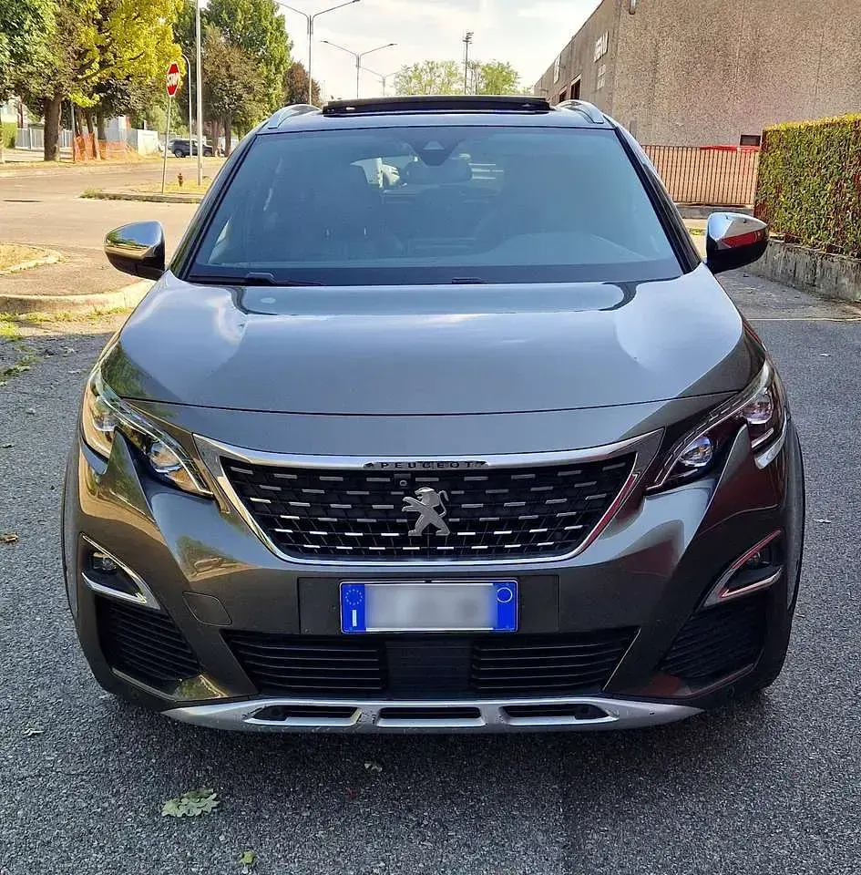 Usata Peugeot 3008 GT-line 181 CV (133 kW) 2016 Grigio verdone SUV