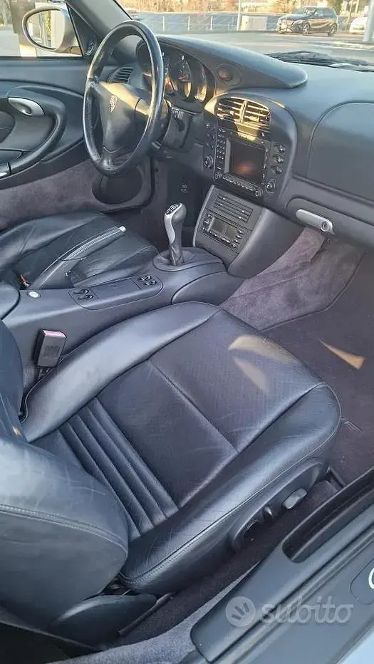 Usata Porsche 911 Carrera 4S 320 CV (235 kW) 2003 Grigio Coupé