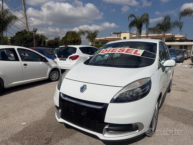 Usata Renault Scénic III 110 CV (80 kW) 2013 Bianco Monovolume