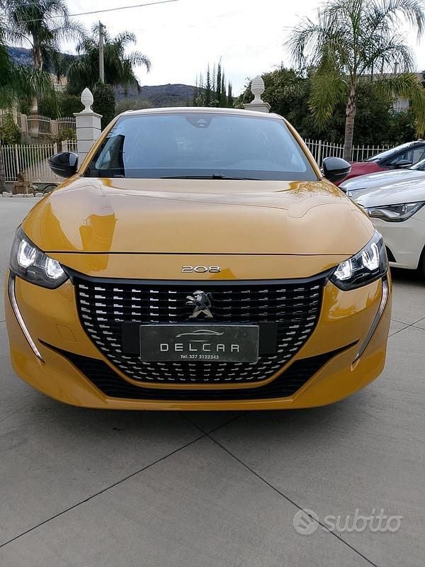 Usata Peugeot 208 Active 74 CV (54 kW) 2023 Giallo Utilitaria