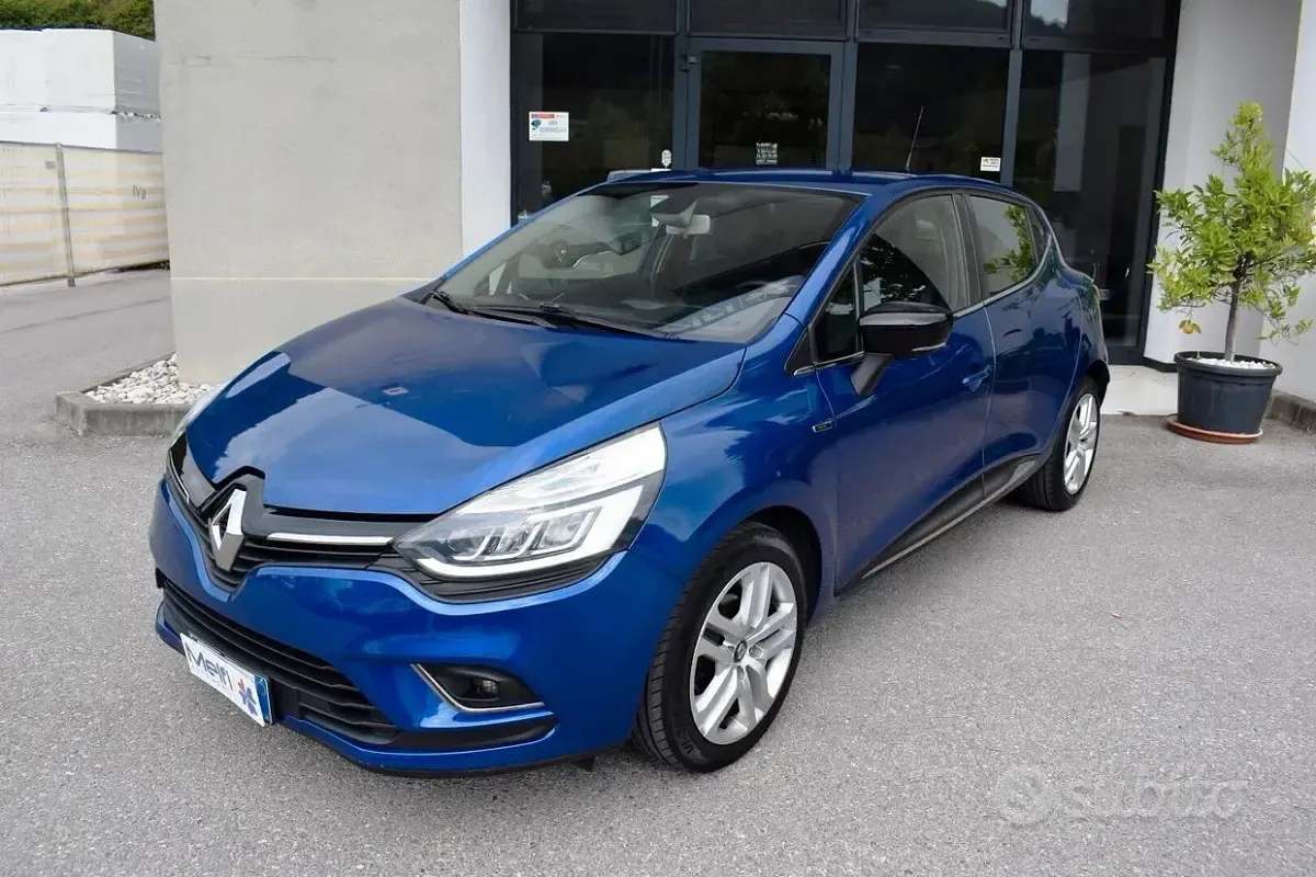 Usata Renault Clio IV 73 CV (53 kW) 2018 Bluazzurro Berlina