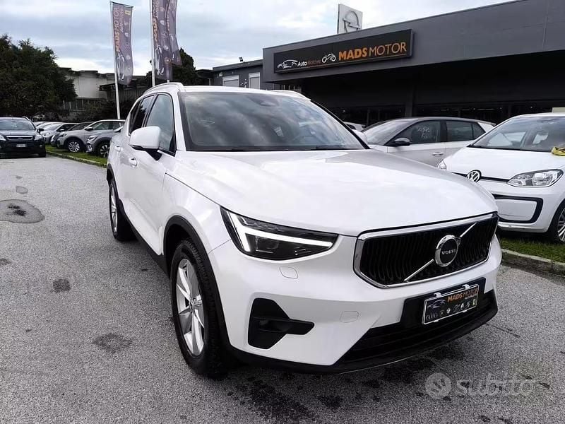 Usata Volvo XC40 Core 163 CV (119 kW) 2025 Bianco SUV