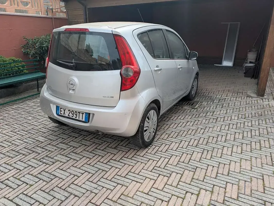 Usata Opel Agila 68 CV (50 kW) 2015 Utilitaria