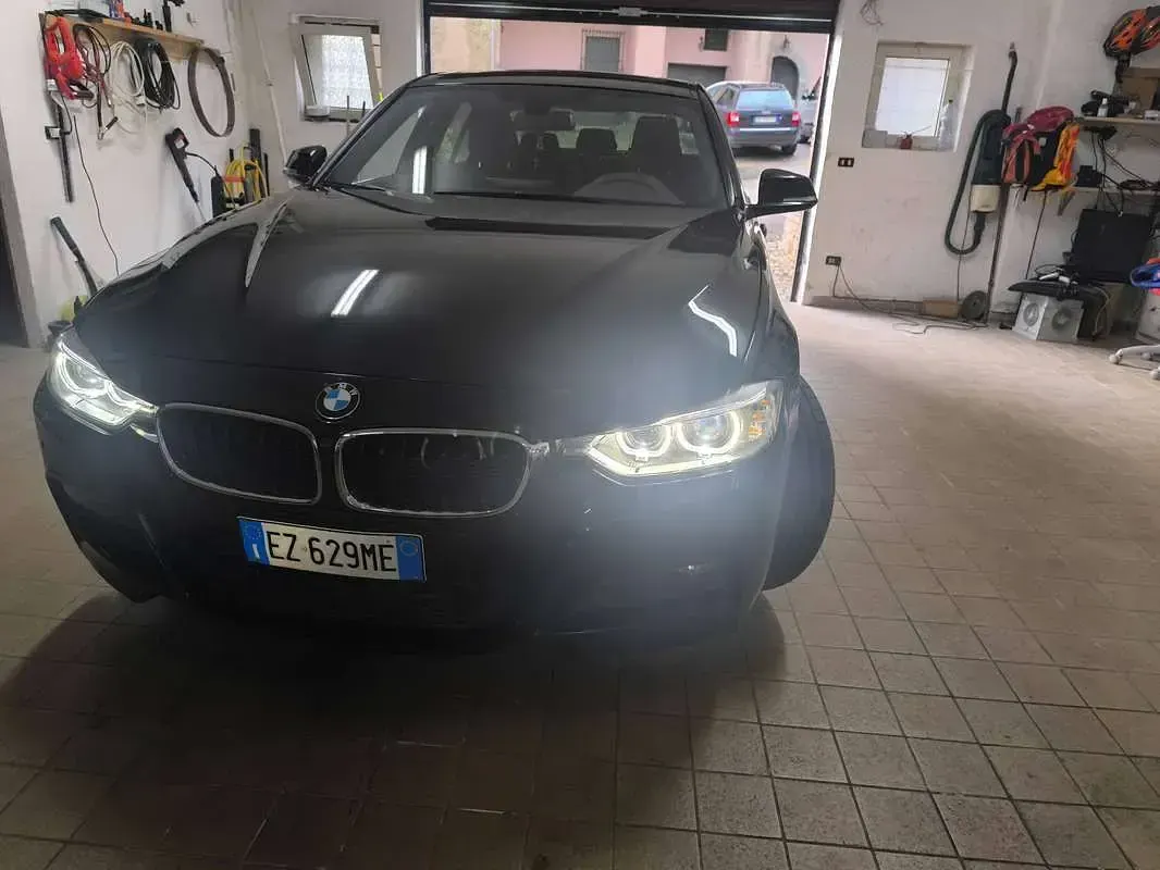 Usata BMW 318 M Sport 150 CV (110 kW) 2015 Nero Berlina