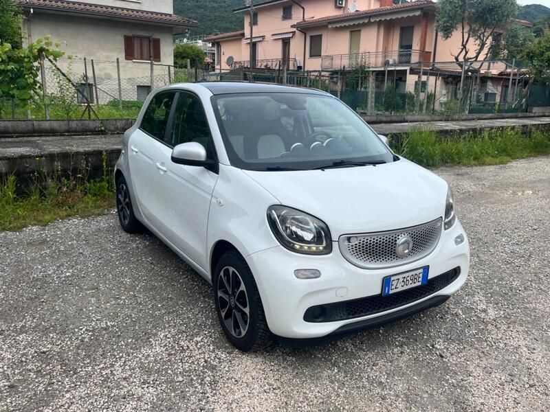 Usata Smart ForFour Passion 71 CV (52 kW) 2014 Bianco Utilitaria
