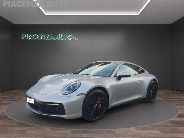 Usata Porsche 911 Carrera S 450 CV (330 kW) 2022 Argento gt metallizzato Coupé