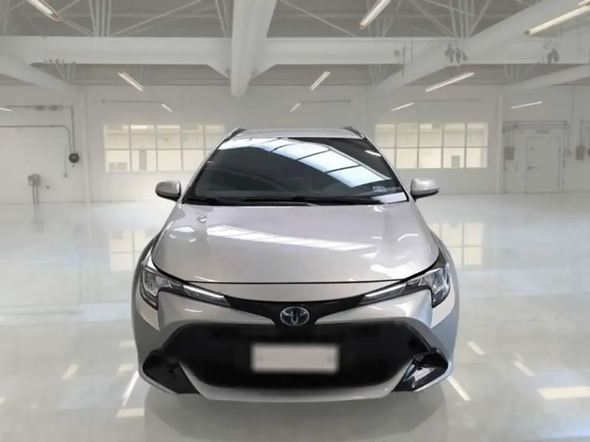 Usata Toyota Corolla Active 140 CV (102 kW) 2023 Argento Station wagon