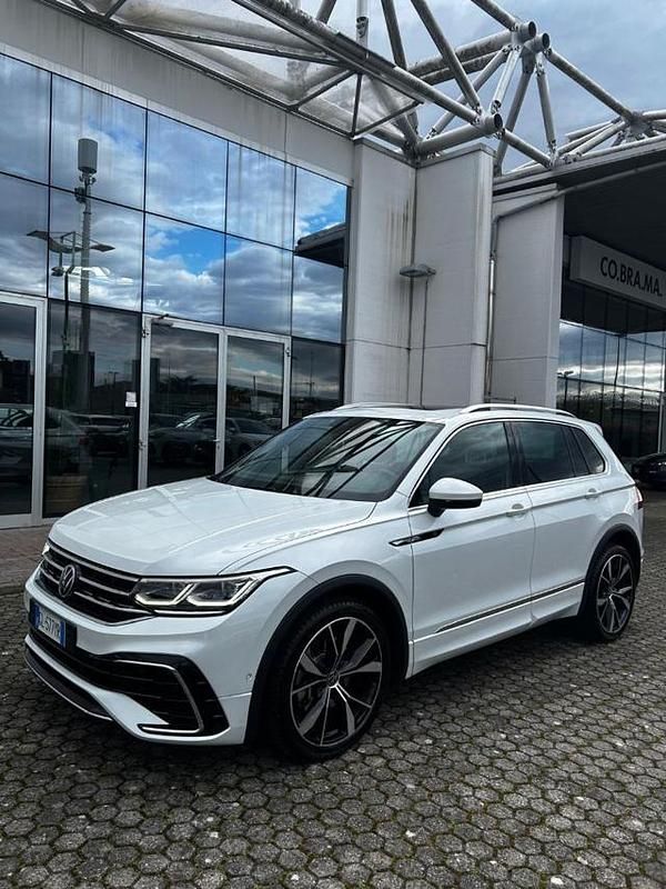 Usata VW Tiguan R-line 200 CV (147 kW) 2022 Bianco SUV