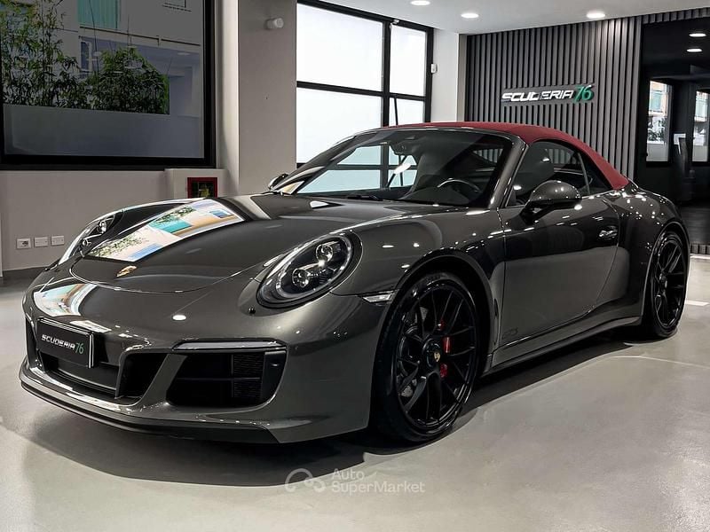 Grigio Usata 2018 Porsche 911 Carrera GTS Cabrio | 129.500 € (Ottimo prezzo) - Immagine 1/4