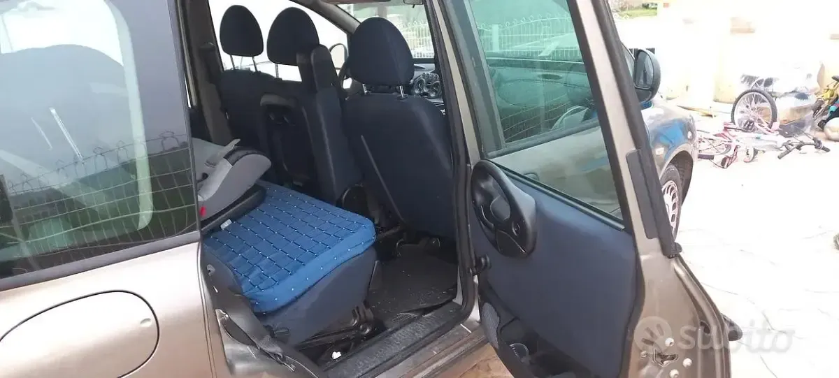 Usata Fiat Multipla 120 CV (88 kW) 2006 Monovolume