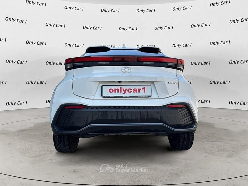 Usata Toyota C-HR Trend 220 CV (161 kW) 2025 Bianco SUV
