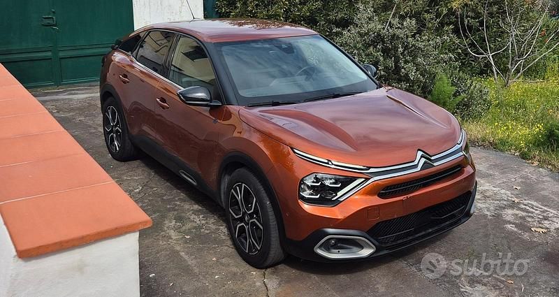 Marrone Usata 2021 Citroën e-C4 Tre volumi | 15.000 € (Buon prezzo) - Immagine 1/2