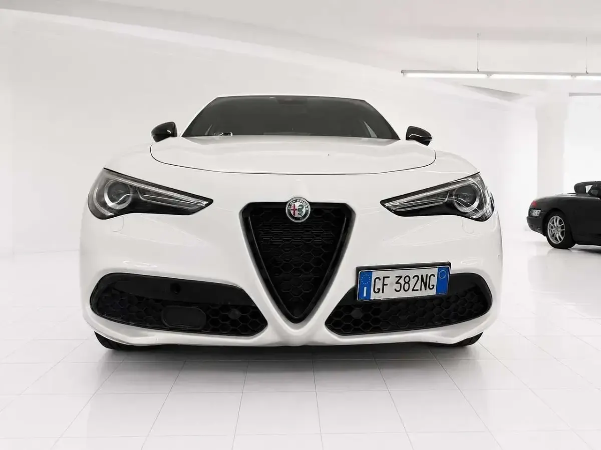 Usata Alfa Romeo Stelvio Ti 209 CV (153 kW) 2021 Bianco SUV