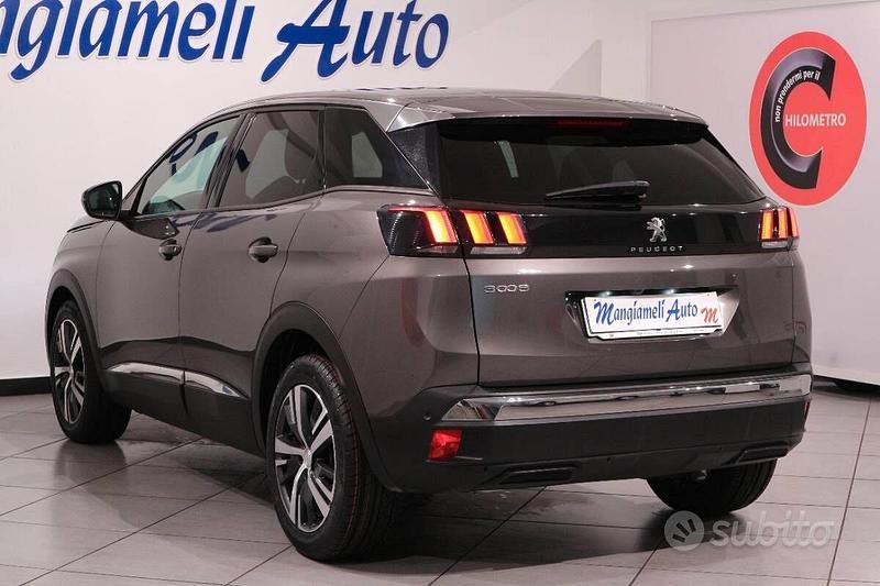 Usata Peugeot 3008 Allure 131 CV (96 kW) 2023 Grigio SUV