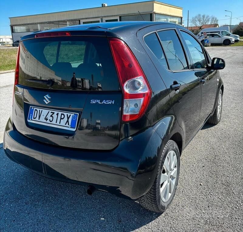 Nero Usata 2009 Suzuki Splash GLS Due volumi | 2700 € (Ottimo prezzo) - Immagine 1/4