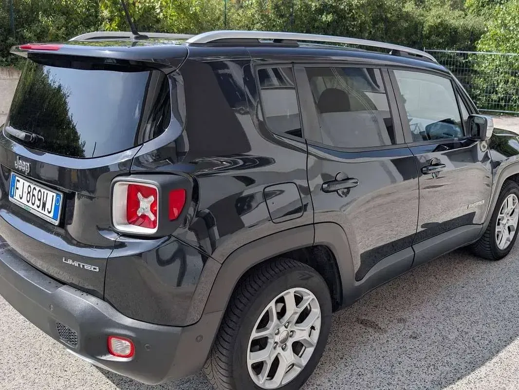 Usata Jeep Renegade Limited 120 CV (88 kW) 2016 Nero SUV