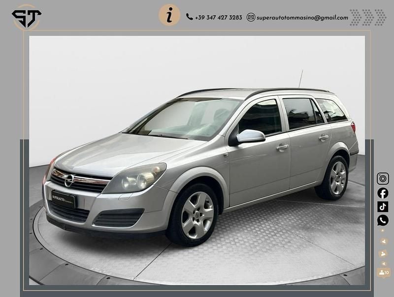 Usata Opel Astra Cosmo 101 CV (74 kW) 2006 Argento Station wagon