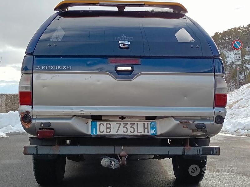 Usata Mitsubishi L200 116 CV (85 kW) 2002 Blu Pick-up